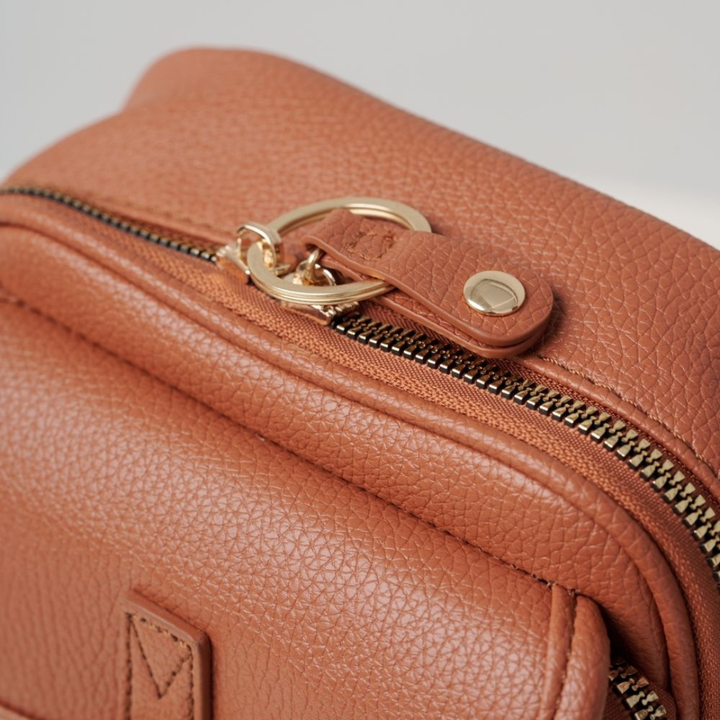 Vastra | Spacious Crossbody Bag